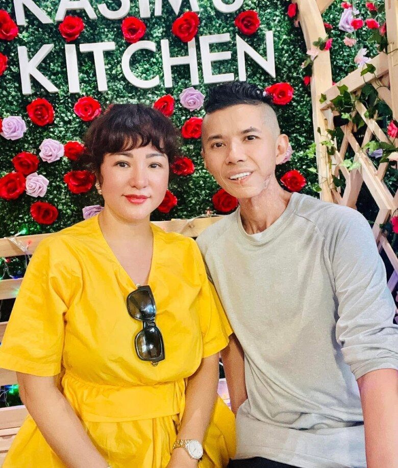 Ca sĩ Kasim Hoàng Vũ qua đời ở tuổi 46: Đồng nghiệp và khán...