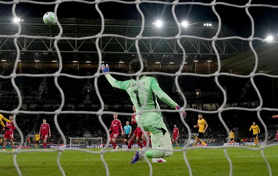 10 màn trụ hạng khó tin nhất lịch sử Ngoại hạng Anh