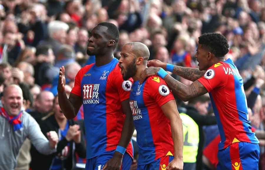 10 màn trụ hạng khó tin nhất lịch sử Ngoại hạng Anh