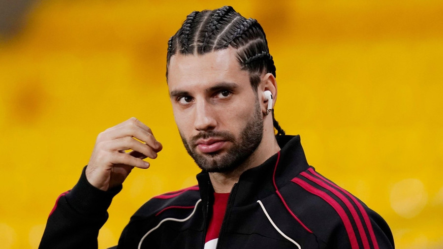 8 kiểu tóc gây sốc nhất lịch sử Ngoại hạng Anh