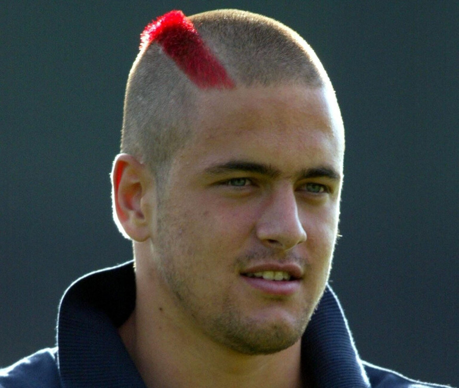 8 kiểu tóc gây sốc nhất lịch sử Ngoại hạng Anh