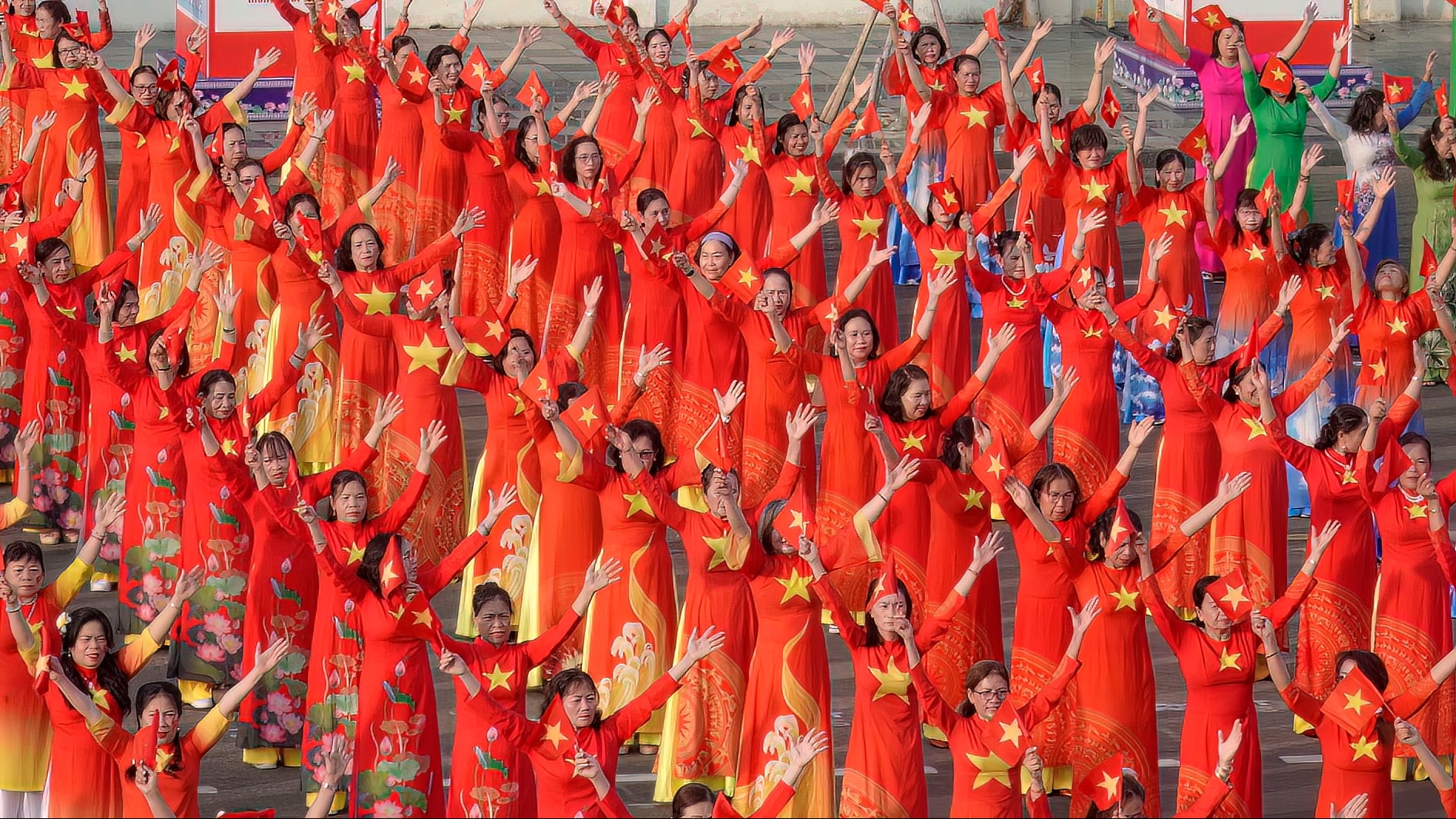 Những mùa hoa tháng ba