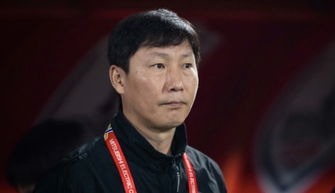 HLV Kim Sang Sik đứng trước cơ hội lập kỷ lục 15 trận bất bại cùng tuyển Việt Nam