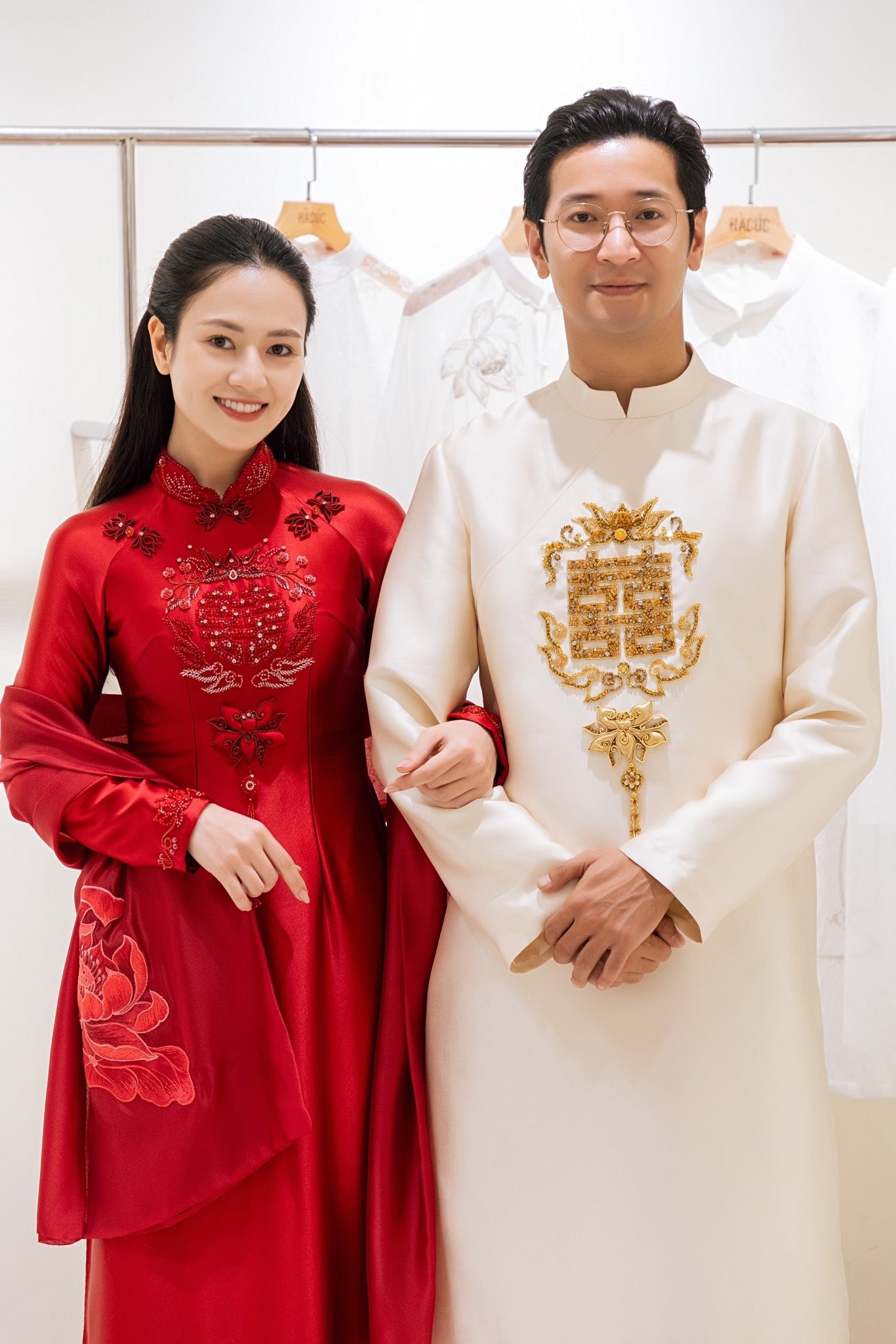 Diễn viên Việt Hoa tổ chức lễ ăn hỏi cùng bạn đời Trọng Trí sau nhiều năm gắn bó