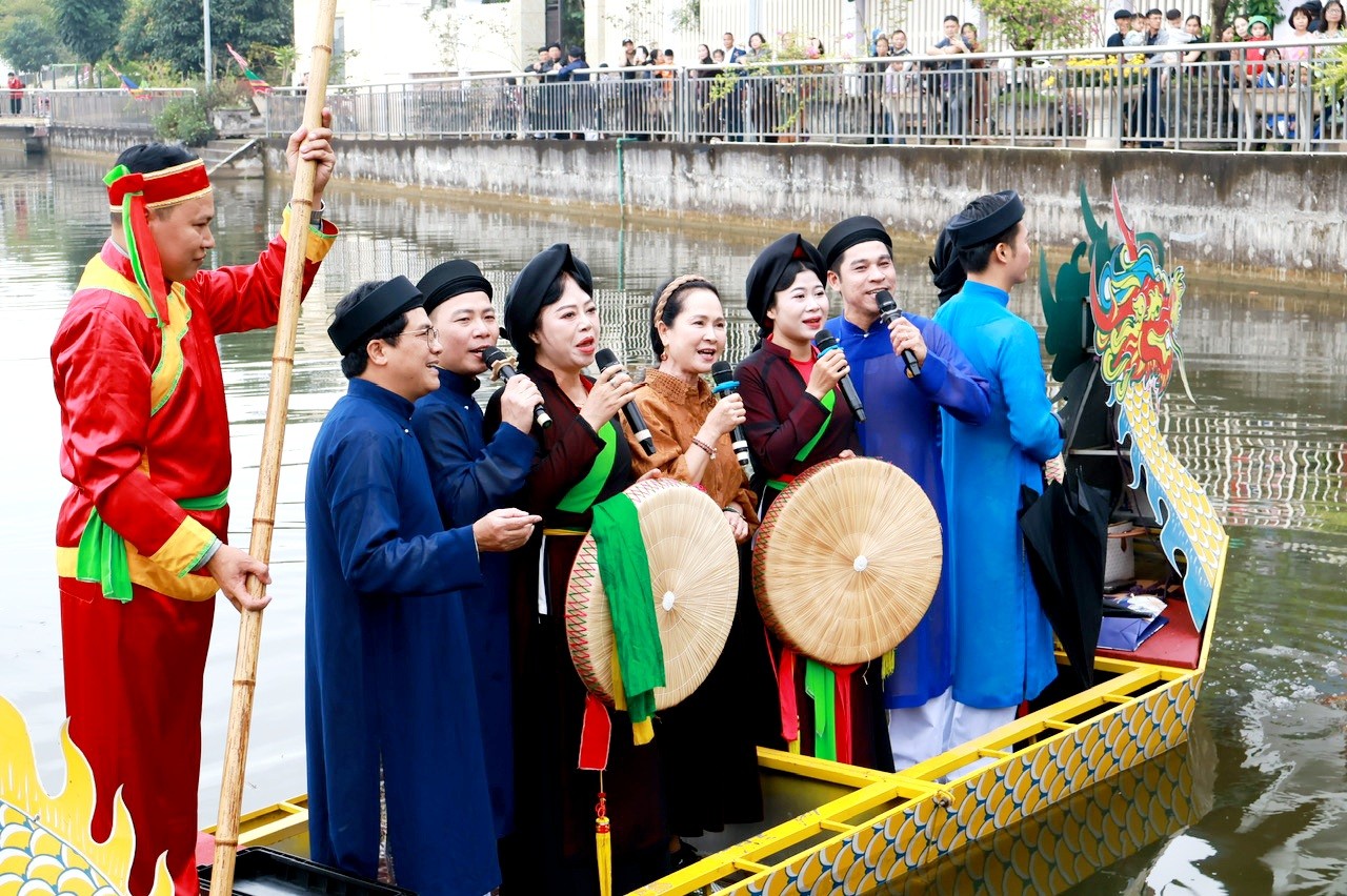 Rộn ràng tiếng hát Quan họ giữa lòng Kinh Bắc: Lễ hội Chùa Kim Sơn – Làng Quả Cảm