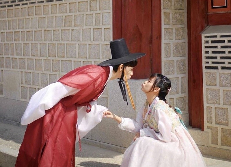 Hôn nhân ngọt ngào của ca sĩ Hoàng Dũng - Khánh Linh