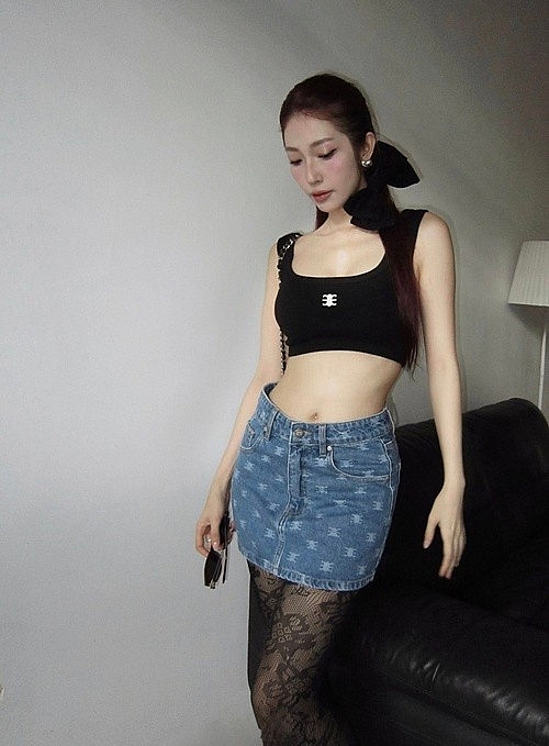 Khổng Tú Quỳnh ngày càng gợi cảm, gu thời trang đẹp miễn chê Khổng Tú Quỳnh ngày càng gợi cảm, gu thời trang đẹp miễn chê