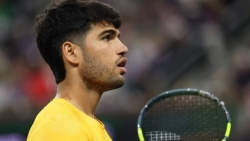 Carlos Alcaraz thắng thuyết phục Casper Ruud 2-0 để tiến vào tứ kết Indian Wells