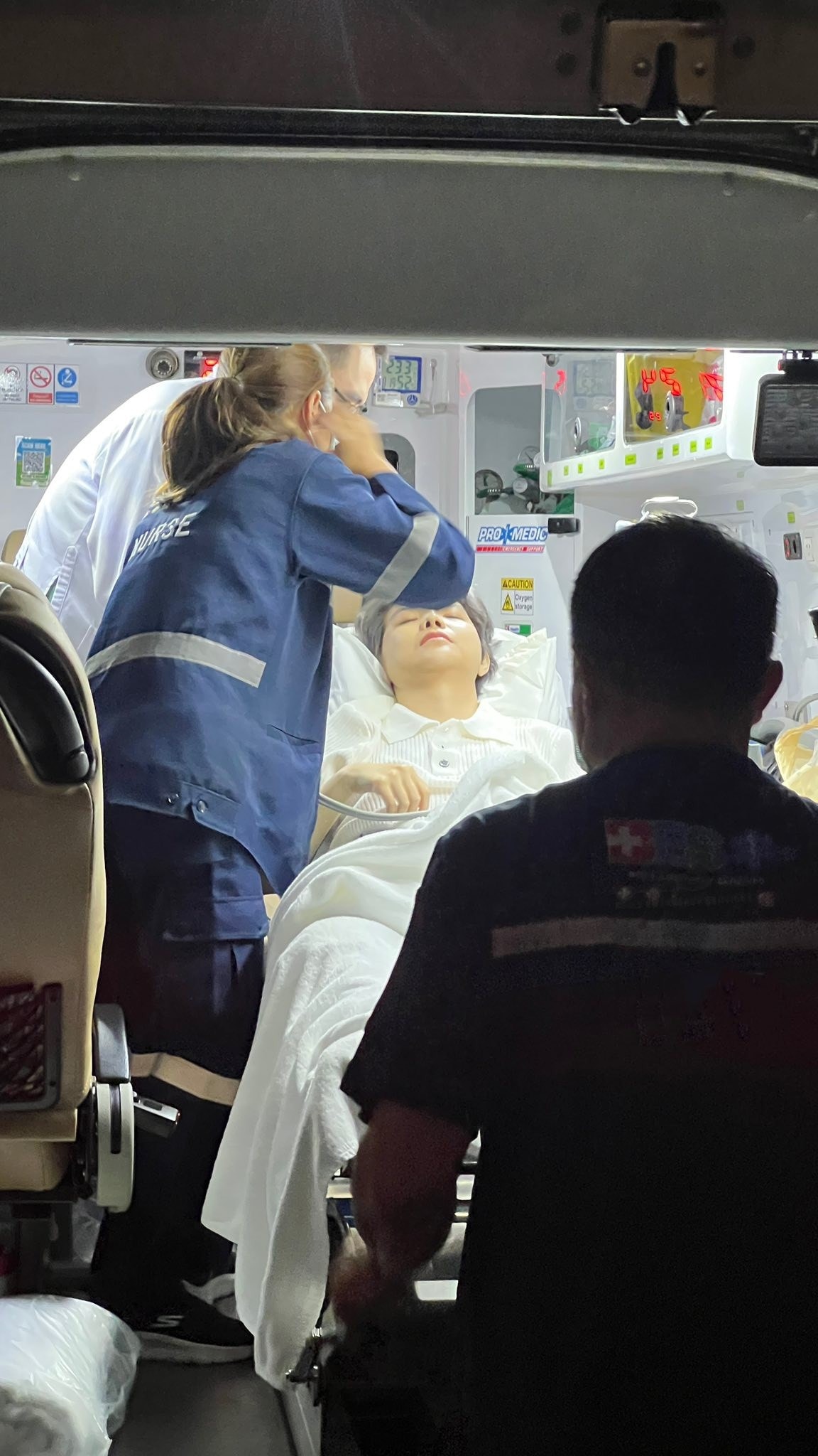 Ca sĩ Vũ Cát Tường nhập viện cấp cứu, lỡ hẹn concert Anh trai say hi tại Hà Nội