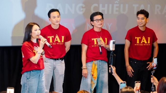 Mỹ Tâm và Mai Tài Phến gây bão mạng xã hội với màn nhảy đôi tại cinetour phim Tài