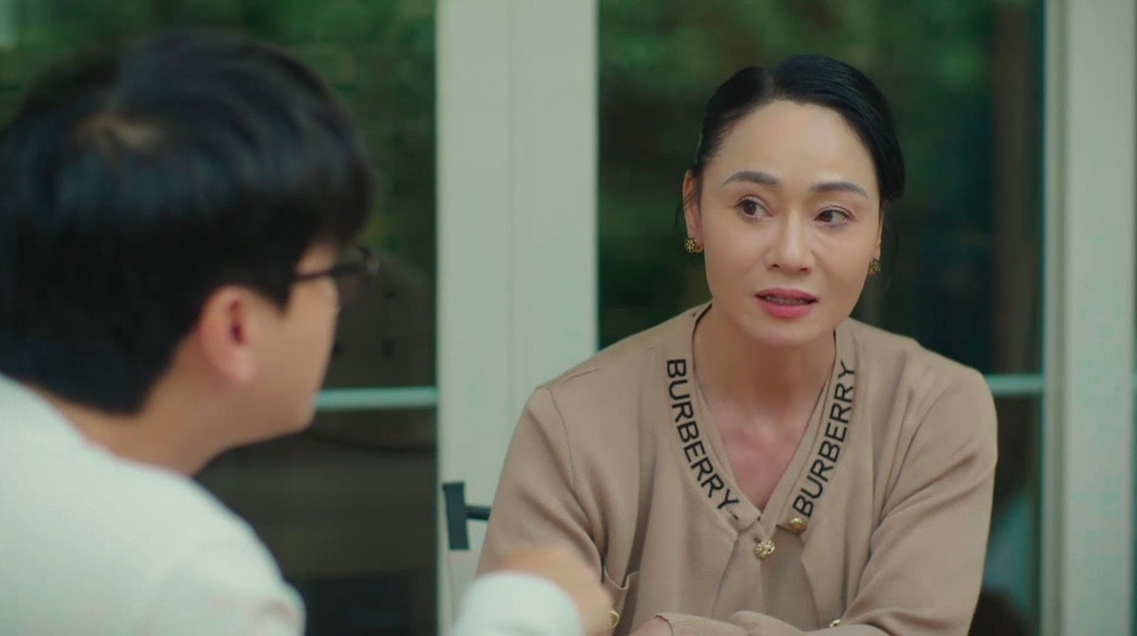 Diễn viên Quách Thu Phương tuổi 50: Độc thân tự tại và tình bạn với Phương Oanh