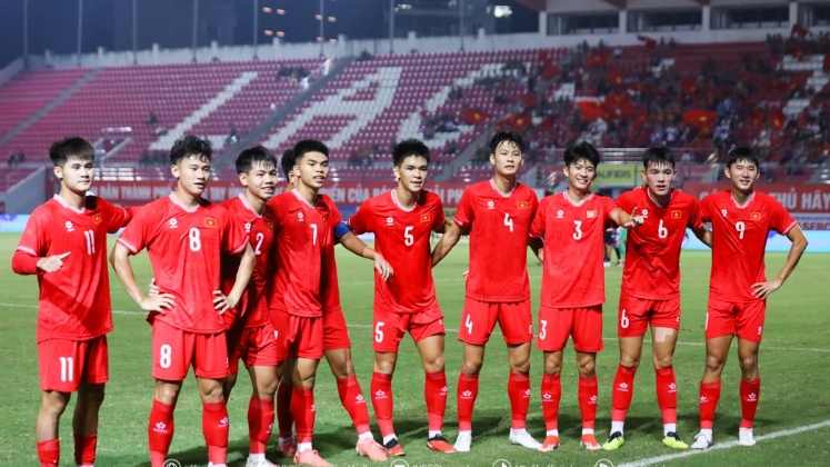 Hai án phạt liên tiếp cho 'Người đặc biệt' Mourinho