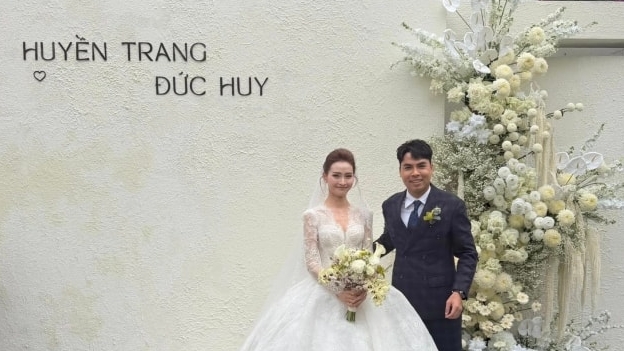 Lễ cưới cầu thủ Đức Huy và MC Huyền Trang Mù Tạt tại quê nhà