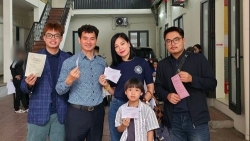 Sao Việt nô nức đi bầu cử, khoe khoảnh khắc khó quên