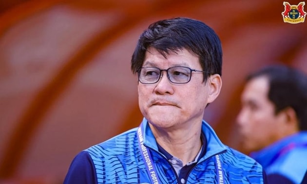 HLV Vũ Tiến Thành chỉ trích quãng nghỉ 5 tuần khiến Ninh Bình sa sút tại V.League