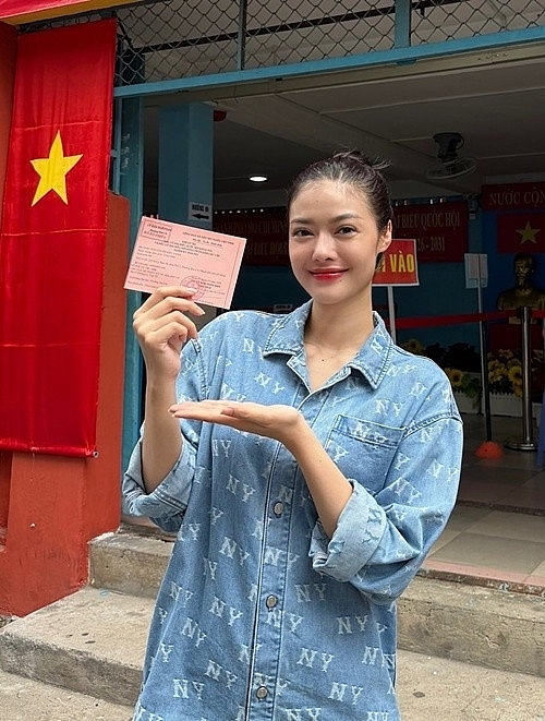 Sao Việt nô nức đi bầu cử, khoe khoảnh khắc khó quên Sao Việt nô nức đi bầu cử, khoe khoảnh khắc khó quên
