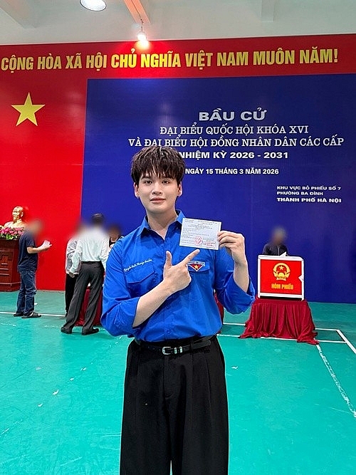 Sao Việt nô nức đi bầu cử, khoe khoảnh khắc khó quên Sao Việt nô nức đi bầu cử, khoe khoảnh khắc khó quên