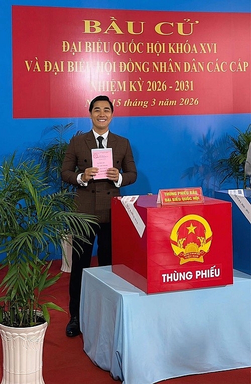 Sao Việt nô nức đi bầu cử, khoe khoảnh khắc khó quên Sao Việt nô nức đi bầu cử, khoe khoảnh khắc khó quên