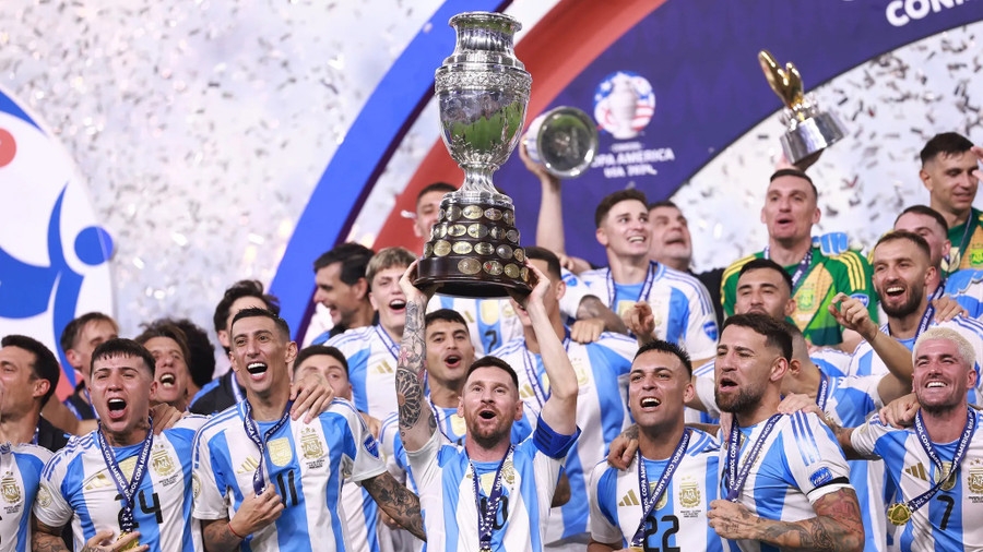 Messi bị tố "phá hỏng" đại chiến Argentina – Tây Ban Nha