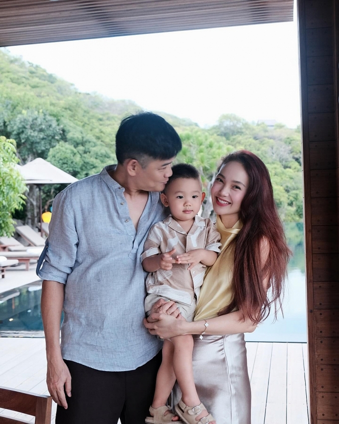 Hôn nhân ngọt ngào của Minh Hằng bên chồng doanh nhân tâm lý