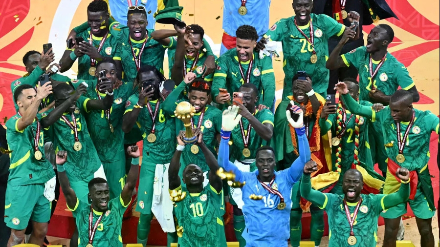 Cú ‘quay xe’ chưa từng có tiền lệ ở chung kết Cúp bóng đá châu Phi