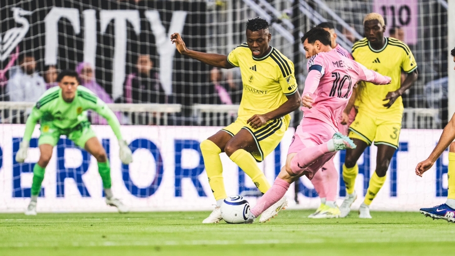 Messi đi vào lịch sử trong ngày buồn của Inter Miami