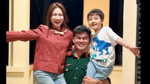 Hòa Minzy khoe khoảnh khắc Văn Cương cùng gia đình sang nhà hỏi cưới