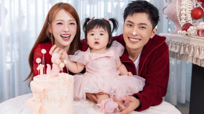 Gin Tuấn Kiệt - Puka công khai ảnh cận mặt con gái đầu lòng