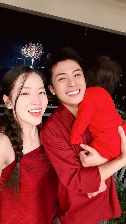 Gin Tuấn Kiệt - Puka công khai ảnh cận mặt con gái đầu lòng Gin Tuấn Kiệt - Puka công khai ảnh cận mặt con gái đầu lòng