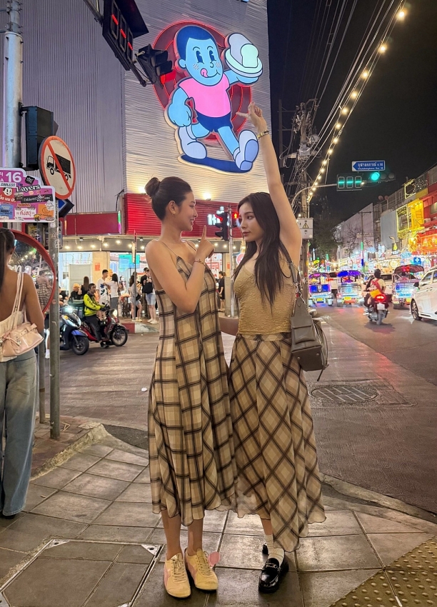 Kỳ Duyên - Thiên Ân quấn quýt khi du lịch ở Thái Lan