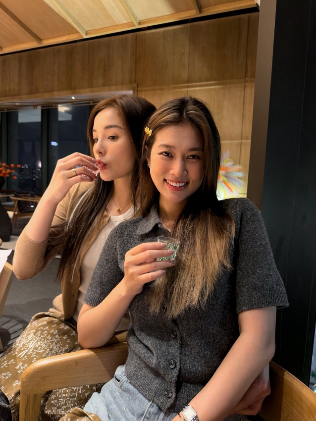 Kỳ Duyên - Thiên Ân quấn quýt khi du lịch ở Thái Lan