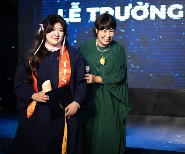 NSND Hồng Vân và Lê Tuấn Anh: Hôn nhân hơn 20 năm và nhan sắc ái nữ giống hệt mẹ