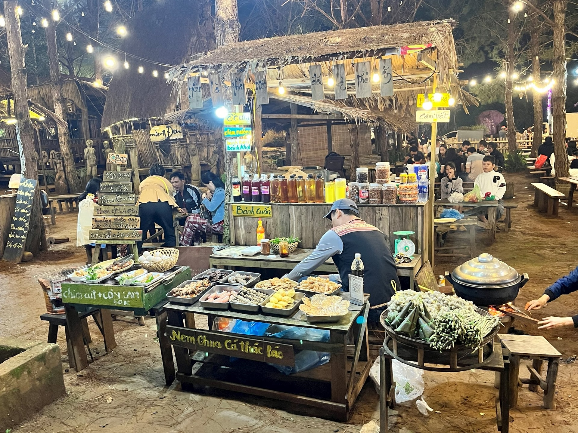 Khám phá chợ phiên độc đáo ở Măng Đen