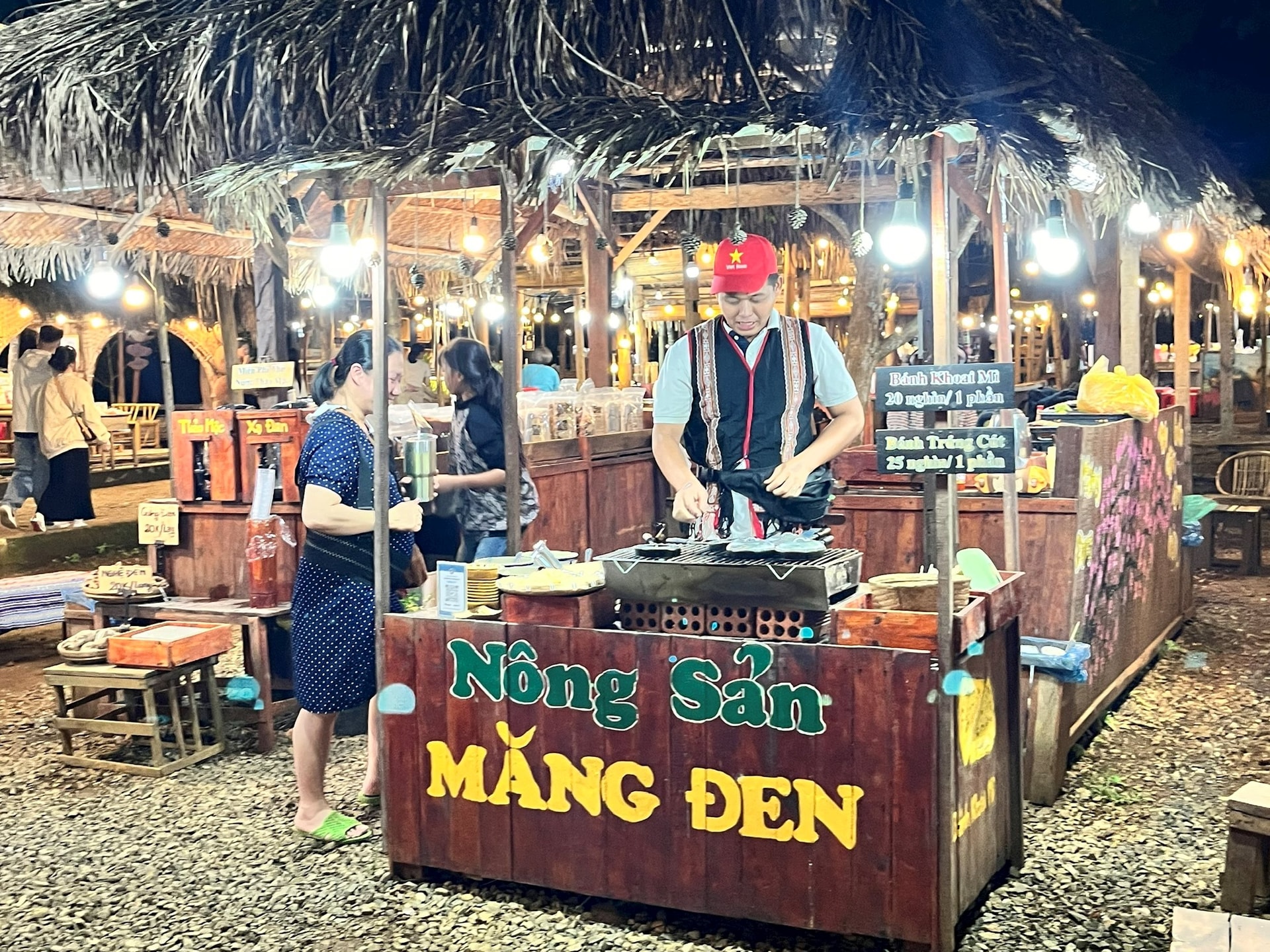 Khám phá chợ phiên độc đáo ở Măng Đen