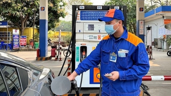 Giữ ổn định nguồn cung xăng dầu trước khủng hoảng toàn cầu