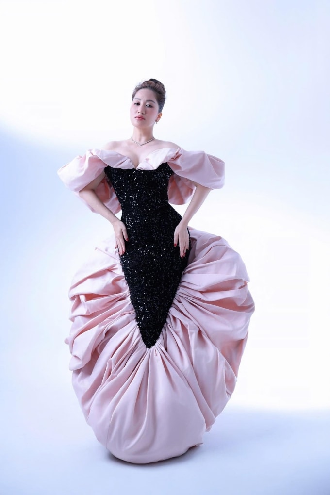 Khánh Thi đón tuổi 44: Nhan sắc mặn mà và những chiêm nghiệm về sự nghiệp