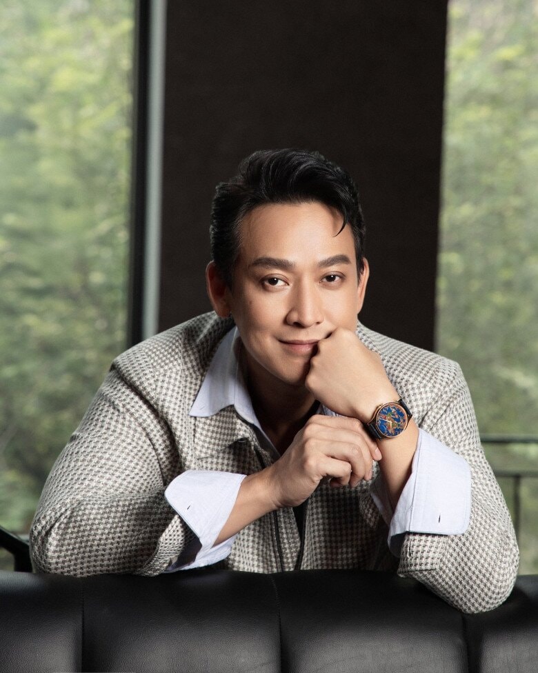 Hồng Ánh và Hứa Vĩ Văn: Tình bạn hơn 30 năm và hành trình thành nghệ sĩ lão làng Vbiz