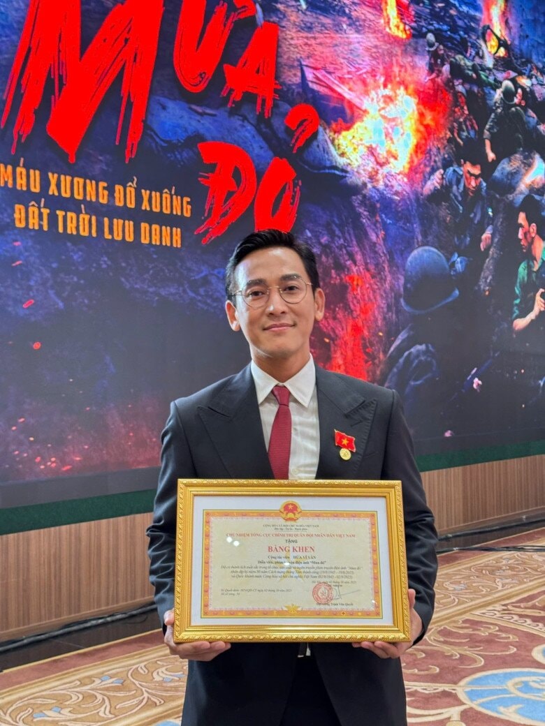 Hồng Ánh và Hứa Vĩ Văn: Tình bạn hơn 30 năm và hành trình thành nghệ sĩ lão làng Vbiz