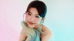 Lamoon xinh tựa 'bạch nguyệt quang', phong cách thời trang ấn tượng