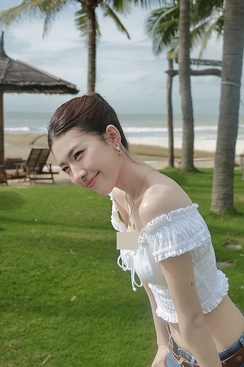 Lamoon xinh tựa 'bạch nguyệt quang', phong cách thời trang ấn tượng