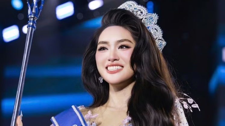 Người đẹp Phan Phương Oanh đăng quang Miss World Vietnam 2025