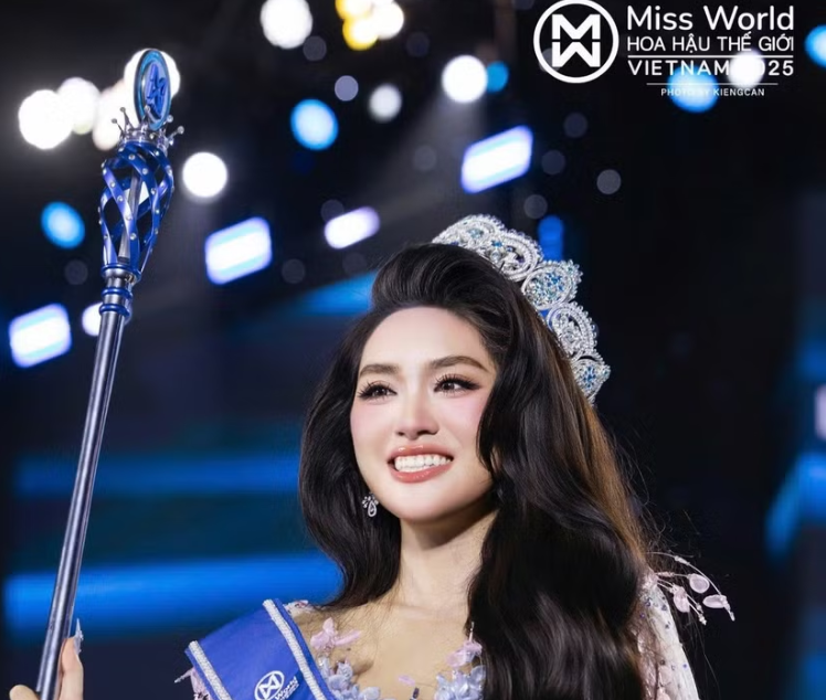 Người đẹp Phan Phương Oanh đăng quang Miss World Vietnam 2025 Người đẹp Phan Phương Oanh đăng quang Miss World Vietnam 2025