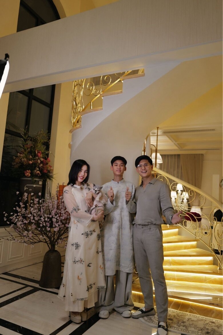 Con trai ca sĩ Lệ Quyên đại diện Việt Nam tại sự kiện quốc tế