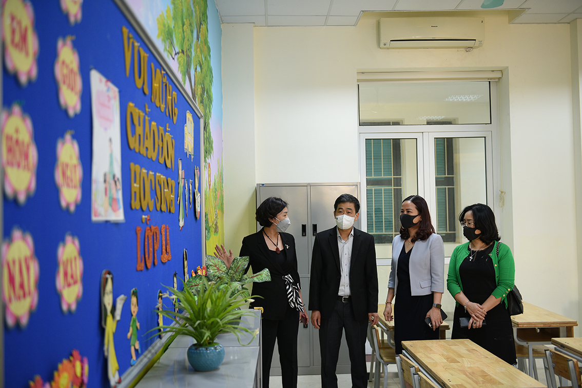 Các trường tiểu học ở Hà Nội tất bật chuẩn bị đón học sinh trở lại
