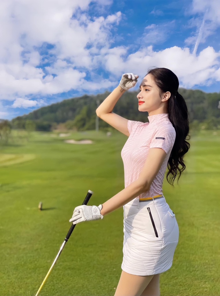 Không phải golf, đây mới là thứ khiến Hương Giang mê đắm thời gian gần đây