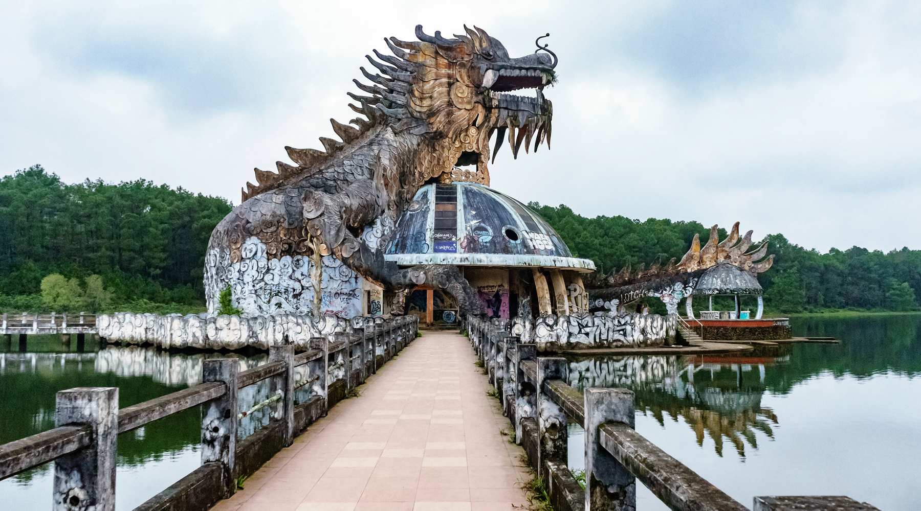 Công viên nước Việt Nam vào top những điểm bỏ hoang đẹp nhất thế giới