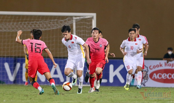 U23 Việt Nam đánh bại U20 Hàn Quốc, ông Park vẫn cảm thấy bất an