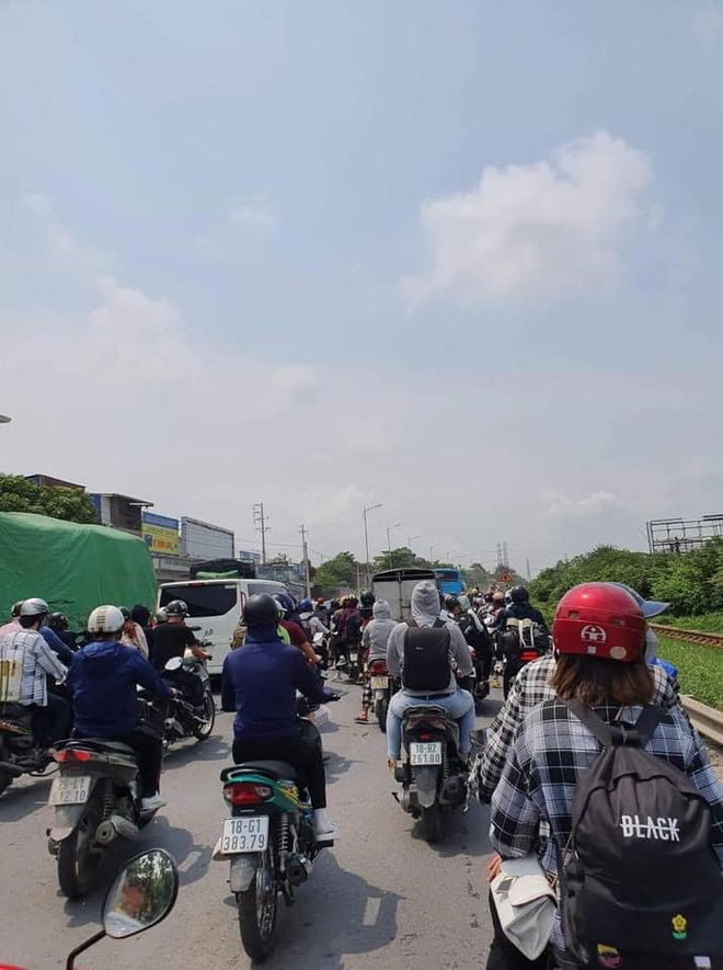 Cập nhật tình hình nghỉ lễ khắp mọi miền: Mọi cao tốc tắc nặng, Vũng Tàu nghẹt người nhưng Đà Lạt mới ùn "sương sương" Cập nhật tình hình nghỉ lễ khắp mọi miền: Mọi cao tốc tắc nặng, Vũng Tàu nghẹt người nhưng Đà Lạt mới ùn "sương sương"