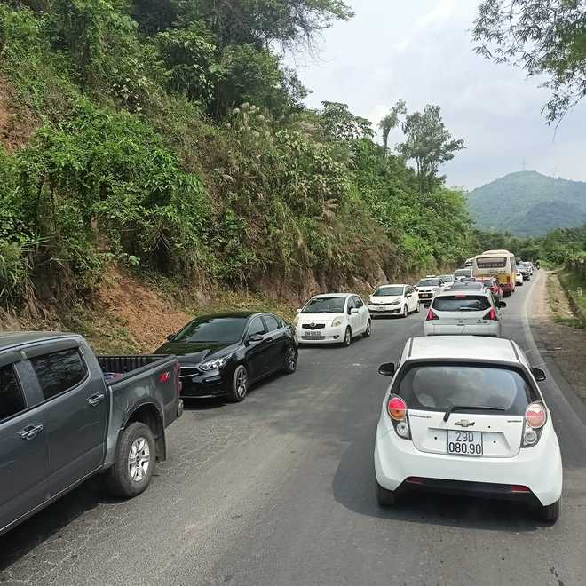 Cập nhật tình hình nghỉ lễ khắp mọi miền: Mọi cao tốc tắc nặng, Vũng Tàu nghẹt người nhưng Đà Lạt mới ùn "sương sương"