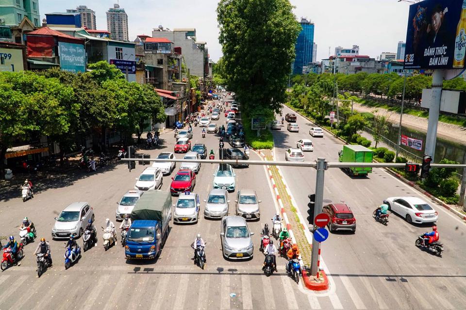 Thời tiết ngày 4/4/2023: Hà Nội oi bức, nắng nóng, nhiệt độ tăng vọt